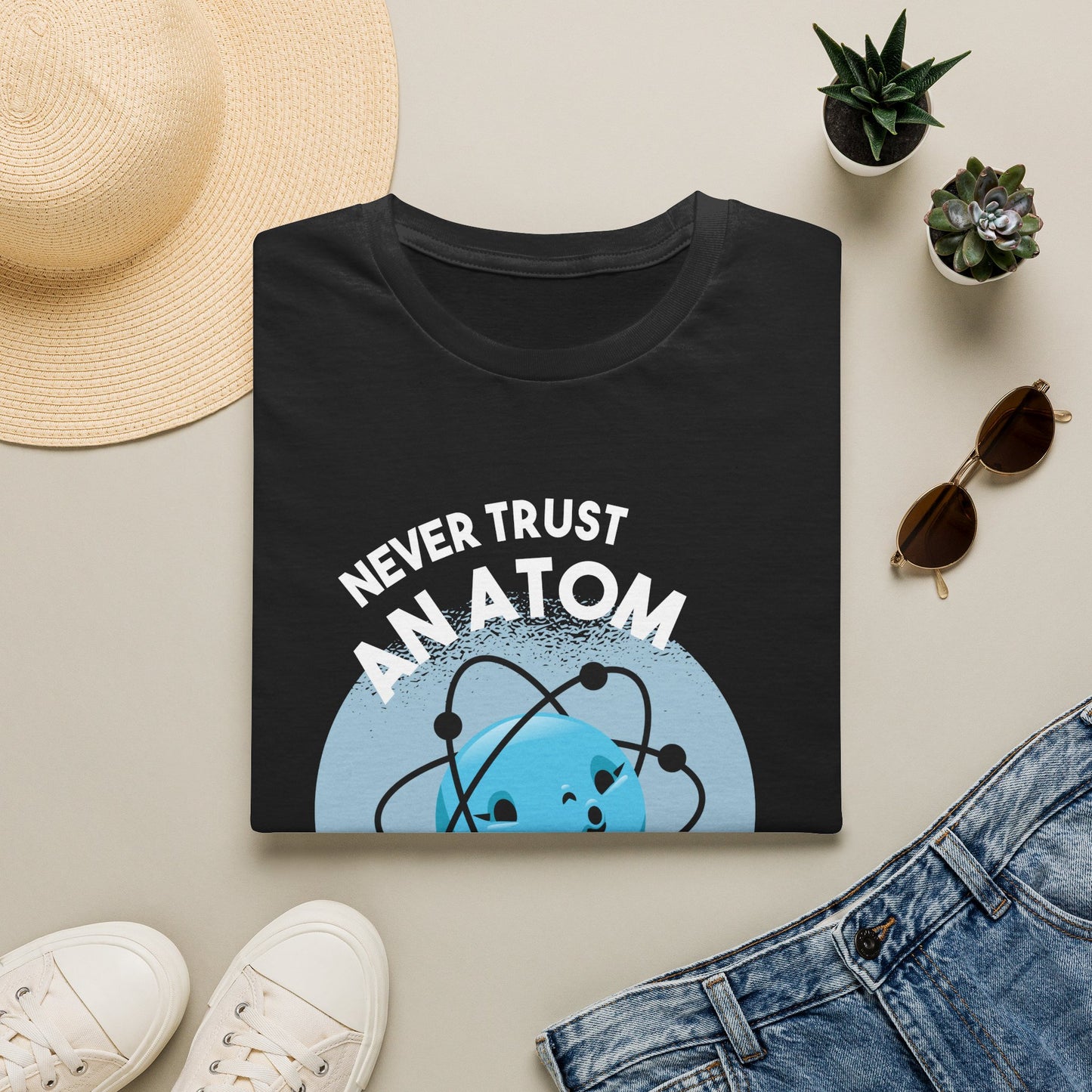 Everything Is Made Of Atoms - Physics T-Shirt