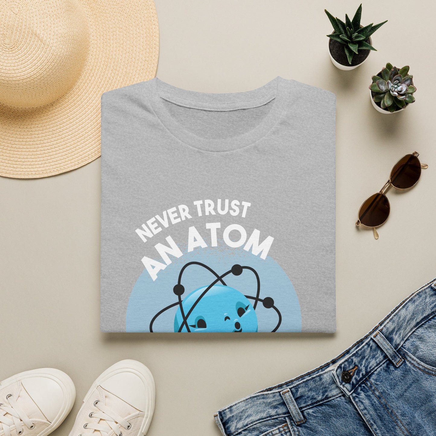 Everything Is Made Of Atoms - Physics T-Shirt